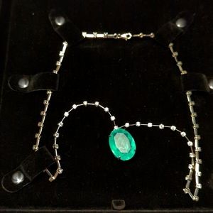 Colombian emerald pendant necklace